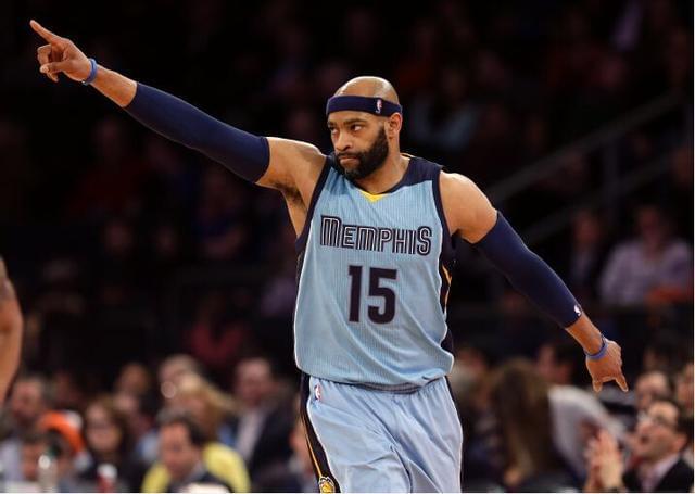 出了一幅属 出了一幅属